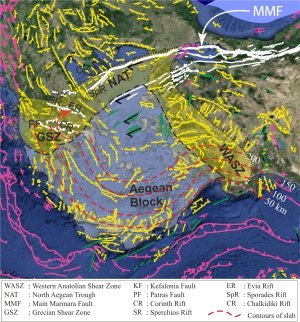 Propagation of a strike slip plate boundary within a tensional environment : the westward propagation of the North Anatolian Fault