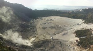 La zone volcanique des Champs Phlégréens se réveille-t-elle ?