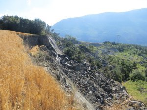 Important glissement de terrain à Harmalière