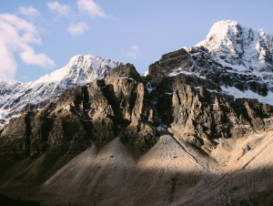Seismic Tremor Reveals a Hidden Water Reservoir in Tête Rousse Glacier