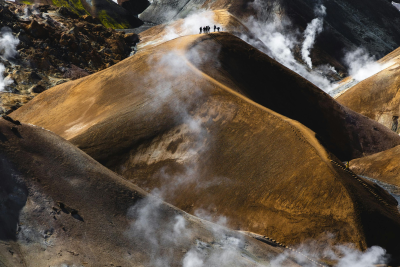 Dominique Jault and colleagues take us to the center of the Earth