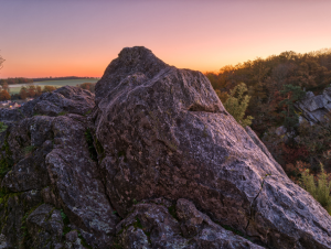 L'évaluation du risque associé aux blocs rocheux instables grâce au bruit sismique
