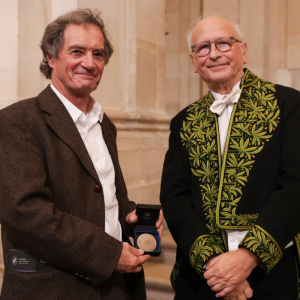 Pierre-Yves Bard receives the Dolomieu Prize