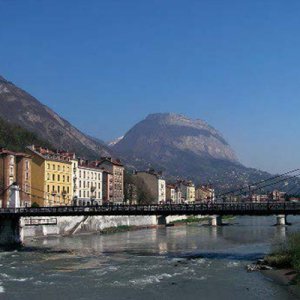 #CNRSinsolite | A la recherche des indices géologiques dans la vieille ville de Grenoble